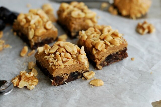 Chocolate peanut butter squares
