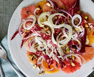 Apelsinsallad med fänkål och pistasch