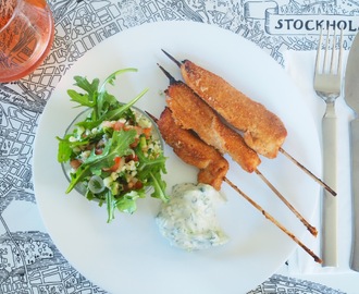 Kycklingspett med tabbouleh och tzatziki