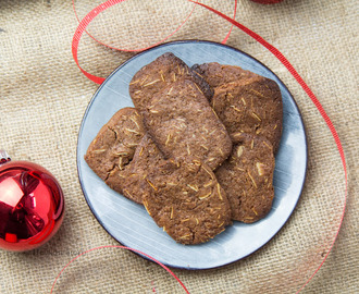 Sliced Gingerbread Cookies with Lingonberry
