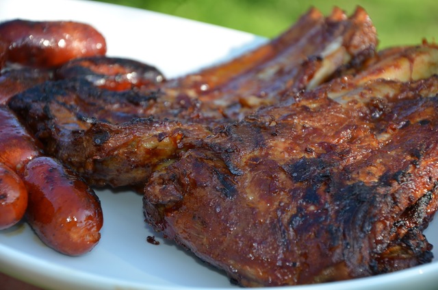 Tunna revbensspjäll på grillen