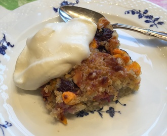 Glutenfri och mjölkfri mjuk kaka med potatis, tigernöt, bär och vit choklad - även nöt- och mandelfri