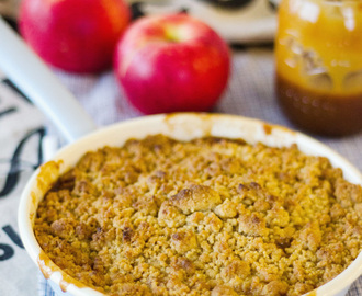 Salted Caramel Apple Pie with Brown Sugar Crumble (Salt Karamell Äpplepaj med Smultäcke på Muscovado)