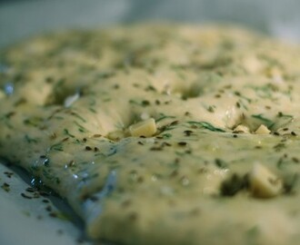 Focaccia med västerbotten och dill