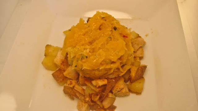 Kyckling, potatis med kålrot och timjan kompott. ”veckans matlåda”.