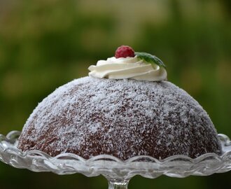 Chokladbollstårta