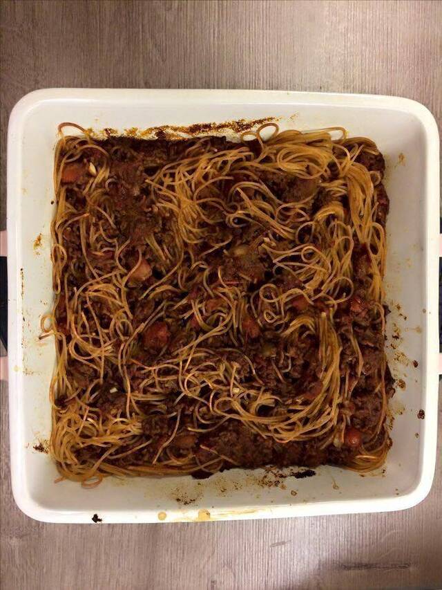Köttfärssås med spaghetti i ugn