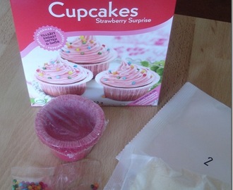 Spott and tell – Kungsörnens cupcakes Strawberry Surprise