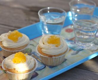 Muffins med kokos och apelsinfrosting