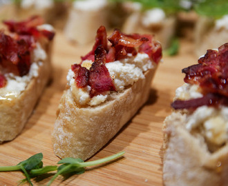 Bruschetta med bacon, honung och ricottaost