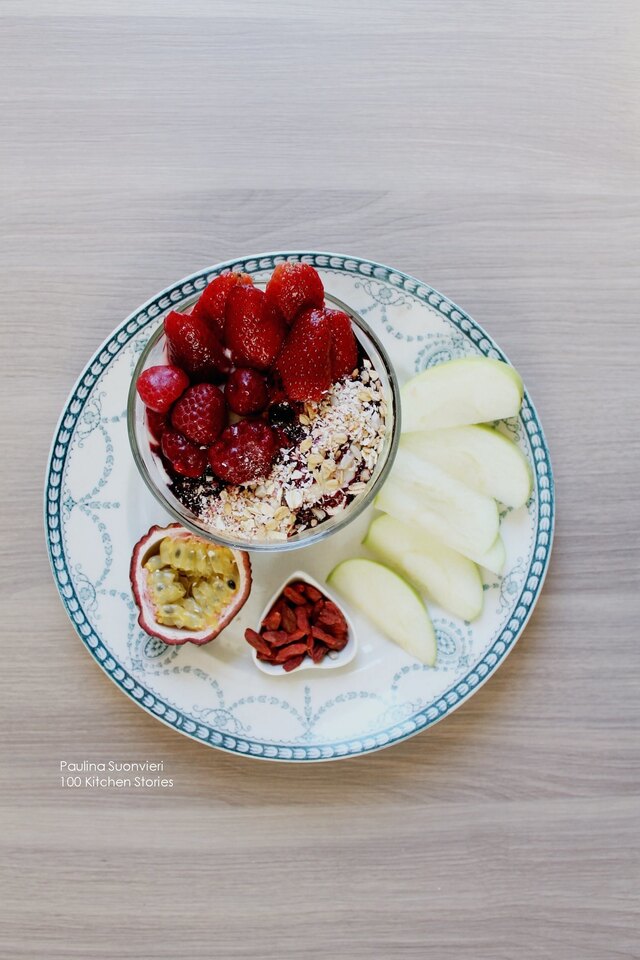 1:st of May // Vegan Fruity- and Berrylicious Breakfast Bowls
