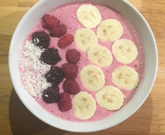 Hallon/Björnbär/Banan smoothiebowl