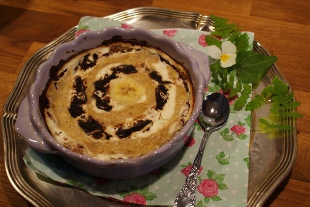 Chocolate oats bottom with Banana-Citrus cream cheese topping!