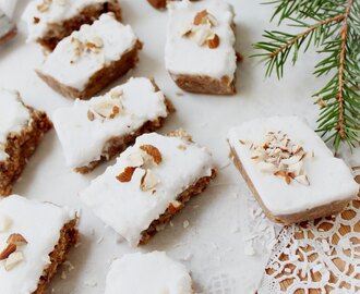 Första Advent! // Raw Vegan Fig and Gingerbread Squares