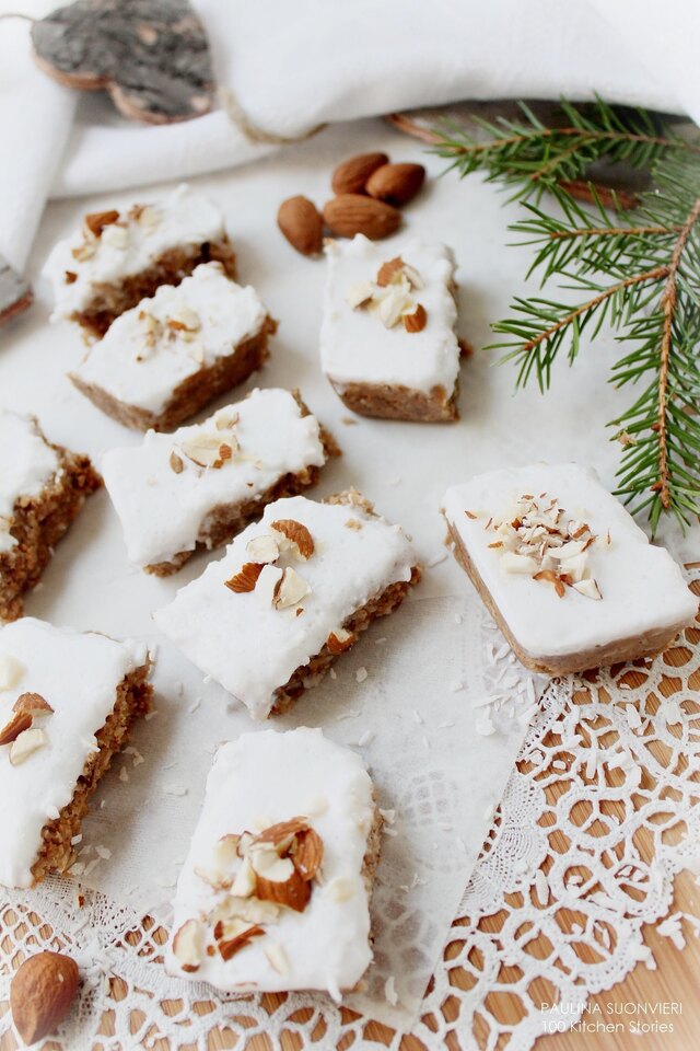 Första Advent! // Raw Vegan Fig and Gingerbread Squares