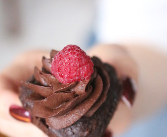 Glutenfria chokladmuffins med rawfood frosting