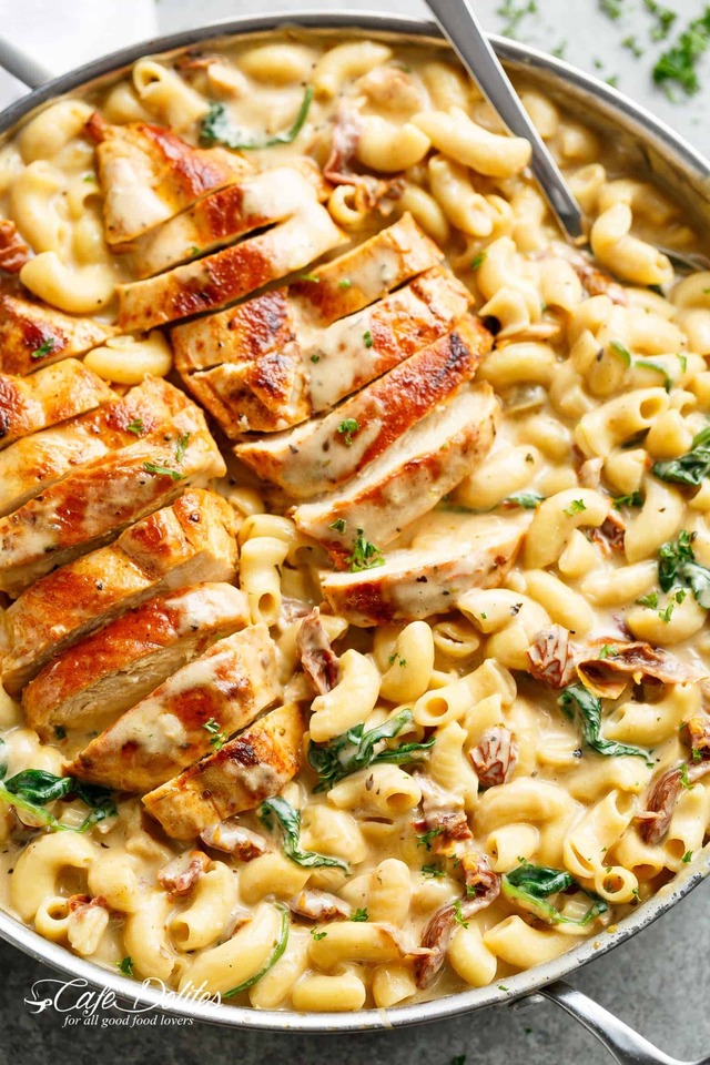 Tuscan Chicken Mac And Cheese (One Pot, Stove Top)
