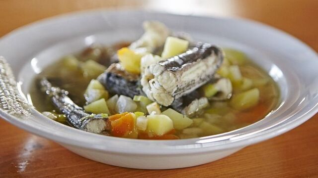 Ålesuppe (fiskesuppe med ål) | Oppskrift | Mat, Suppeoppskrifter, Fiskesuppe