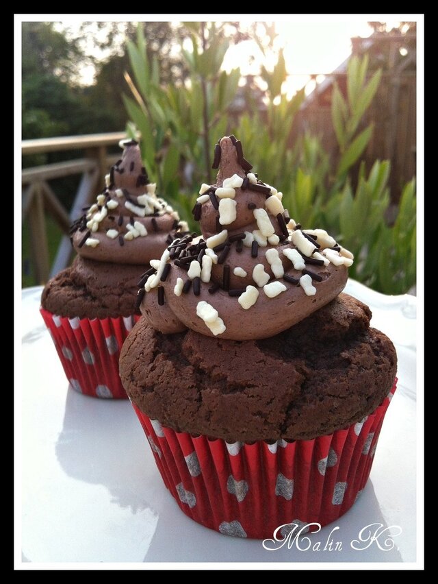 CHOKLADCUPCAKES MED OREOFROSTING