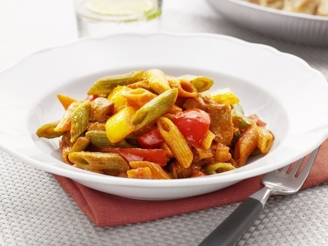 Mezze Penne Tricolore Peperonata e Pollo