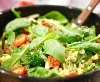 Italiensk pastasallad med världens godaste PESTO