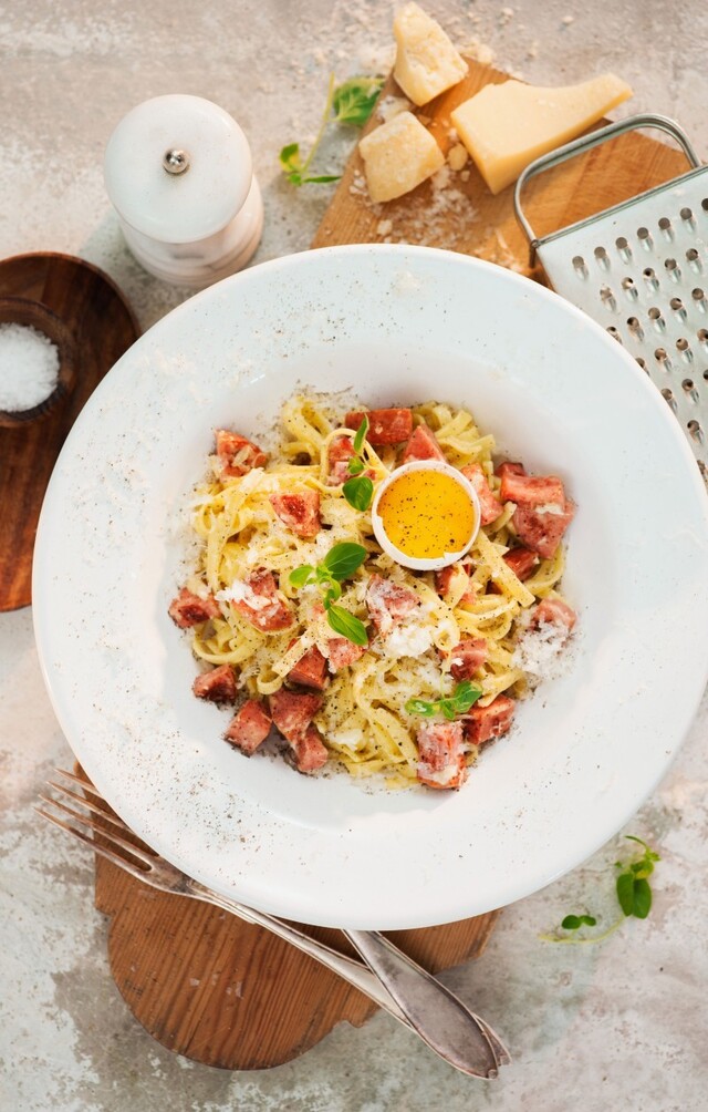 Korv carbonara