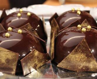 Chokladkupol med guldkant