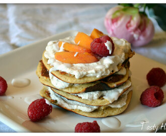 Pannkakssöndag: Peach Melba proteinpannkakor