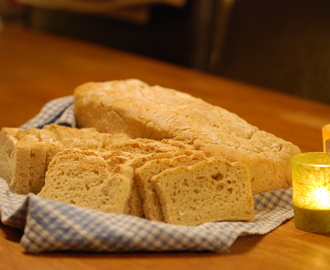 Ljust naturligt glutenfritt formbröd