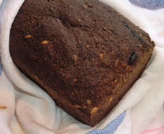 Charmen med tarmen - och maffigt glutenfritt formbröd med allehanda nyttigheter som är bra för motsträviga magar