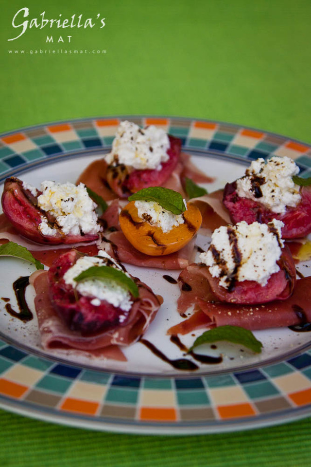 Serranoskinka med Persika och Ricotta