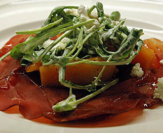 Sallad på breasola och grillad melon