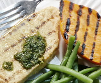 Grillade filéer med sötpotatis och salsa verde