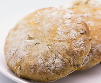 Tea Bread with Carrot and Sunflower Seeds