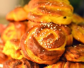 Saffransbullar med vanilj och kardemumma