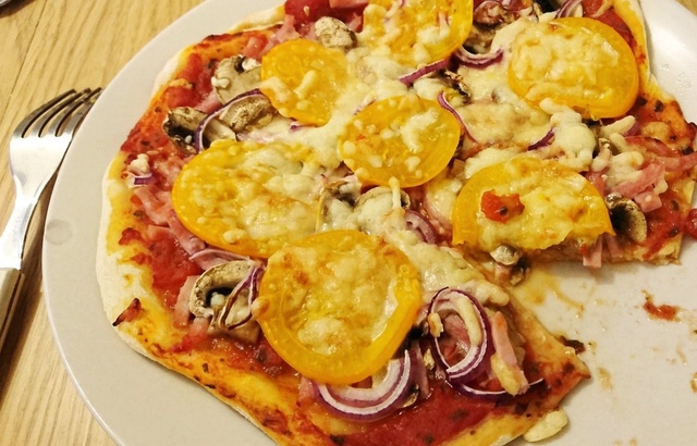 Hemgjord pizza