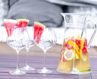 Fredagsdrinken: Vit somrig Sangria (mindre socker)