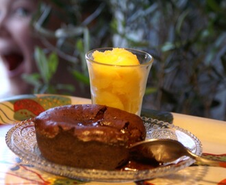 Varm chokladbakelse med apelsinsorbet