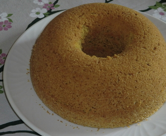 Glutenfri, vaniljdoftande limesockerkaka med rårismjöl och bovetemjöl