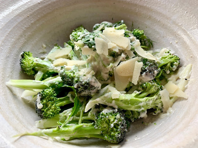 Var dags gröna mat - Broccoli med caesardressing, 4 port