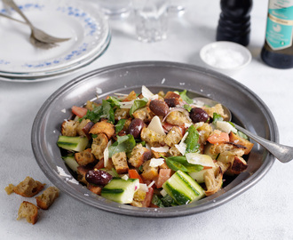 Toskansk brödsallad – Panzanella