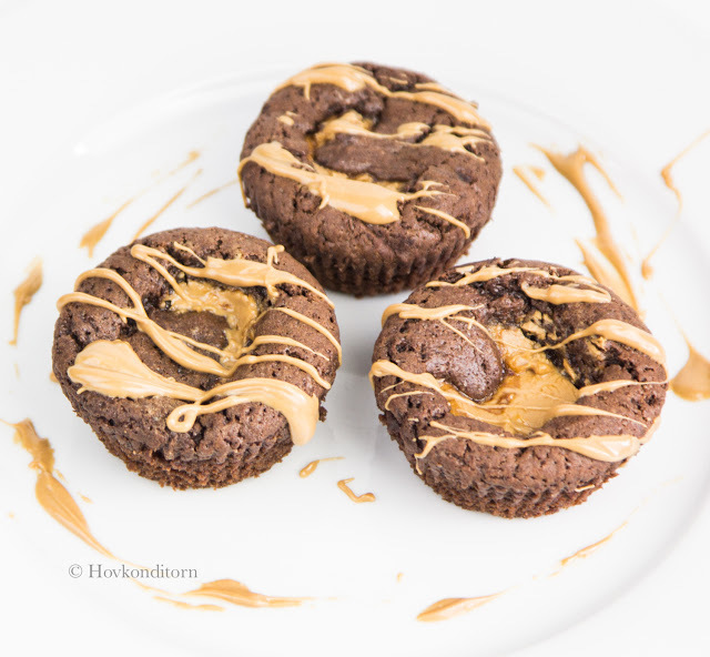 Chocolate Muffins with Caramel Filling