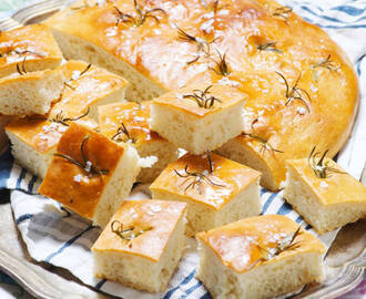 Focaccia med rosmarin