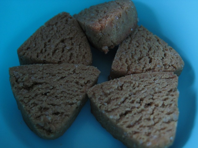 Glutenfria minikakor av kikärtsmjöl och tahini