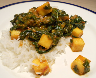 Palak paneer - indisk färskost med spenatröra