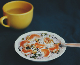 blåbärsyoghurt, clementin med mera.