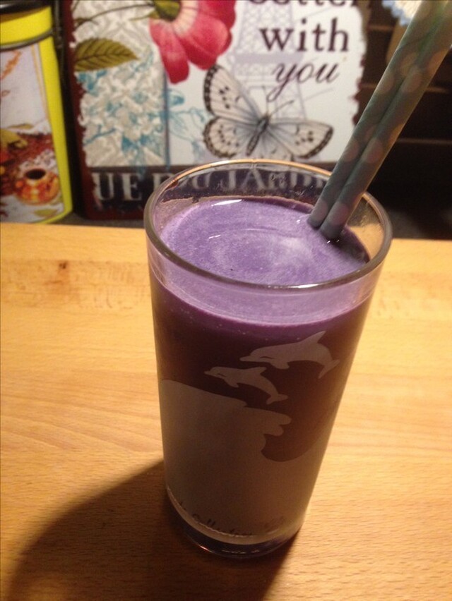 Blueberry post-workout smoothie