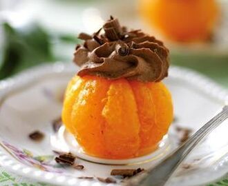 Inkokta clementiner med chokladgrädde