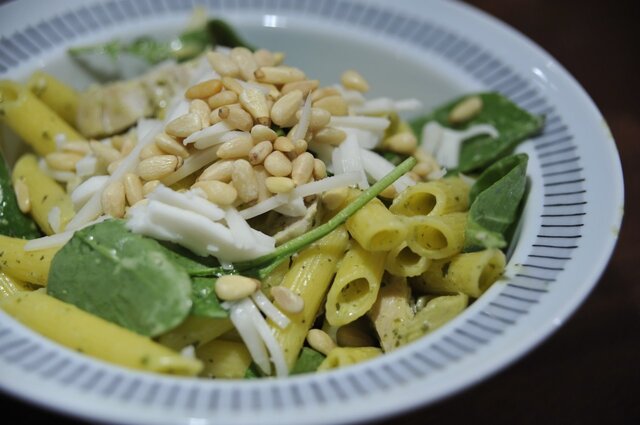 Kycklingpasta med pesto