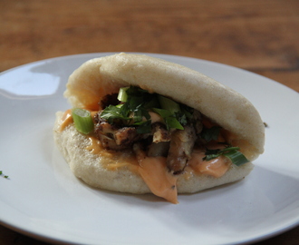 Recept: steamed buns med sidfläsk, het majo och jordnötter